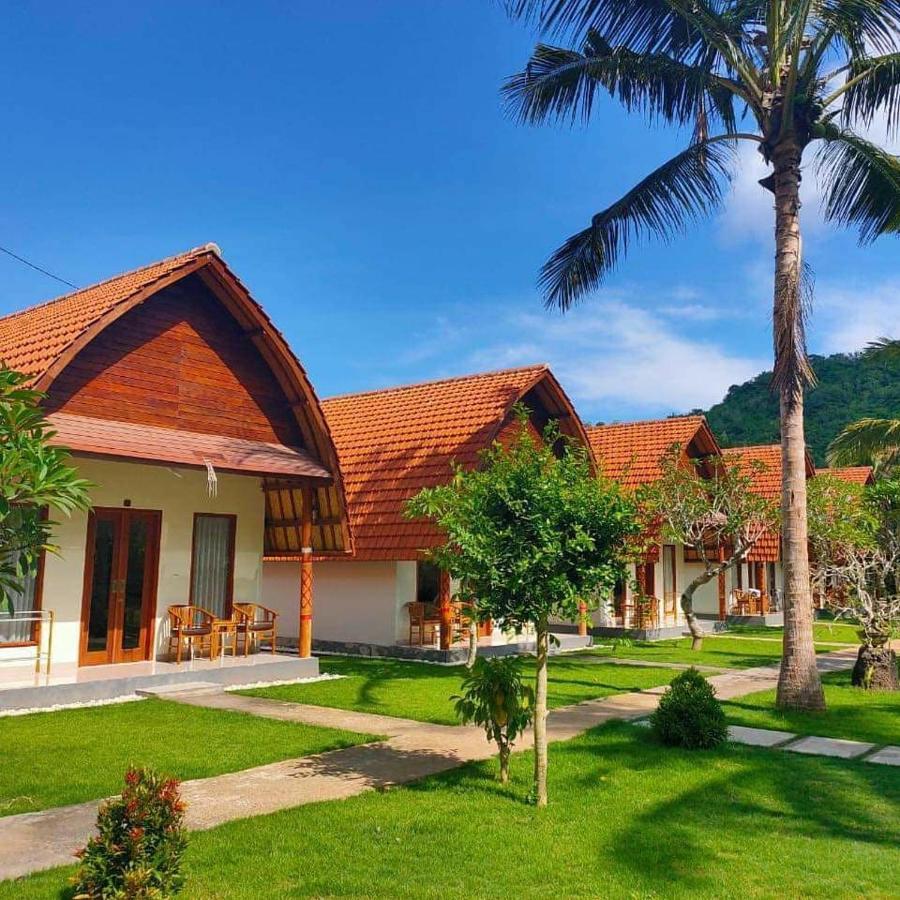The Tinsi Hotel Toyapakeh Екстериор снимка