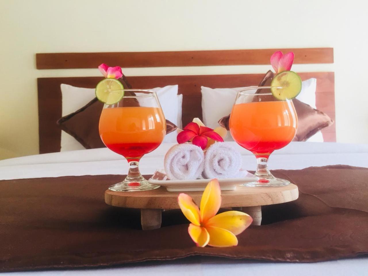 The Tinsi Hotel Toyapakeh Екстериор снимка